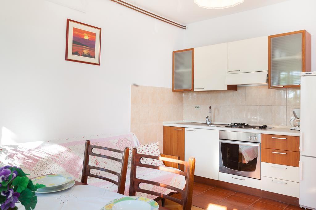 Apartments Teo Podgora Zimmer foto